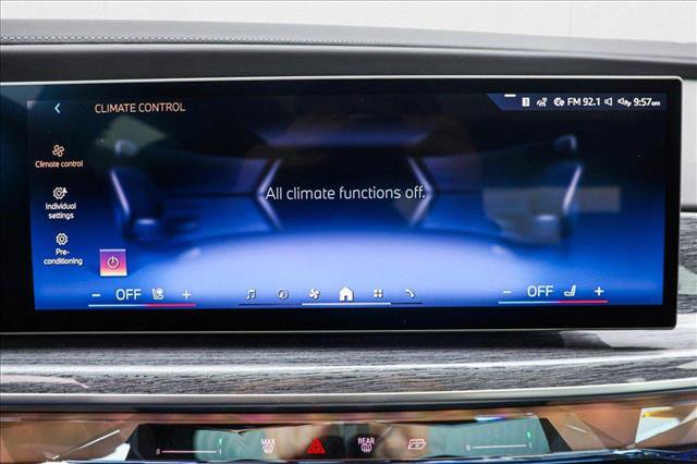 New 2025 BMW i7 eDrive50 w/ Premium Package image 18