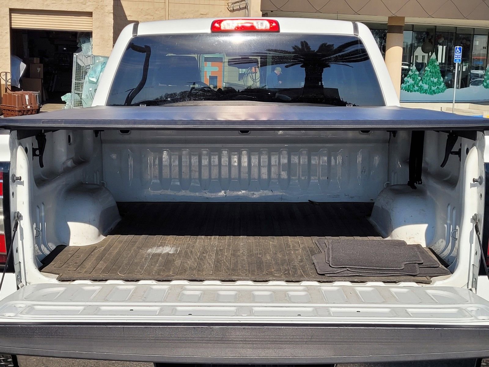 Used 2018 GMC Sierra 1500 SLT image 33