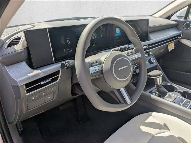 Used 2025 Hyundai Sonata SE image 3