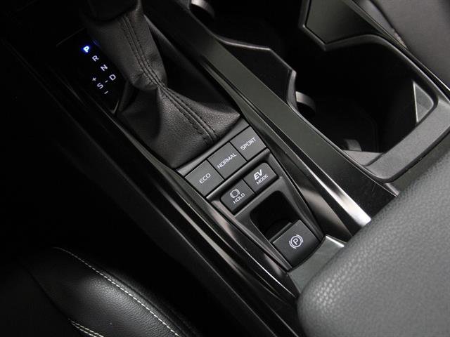 Used 2025 Toyota Camry SE image 16