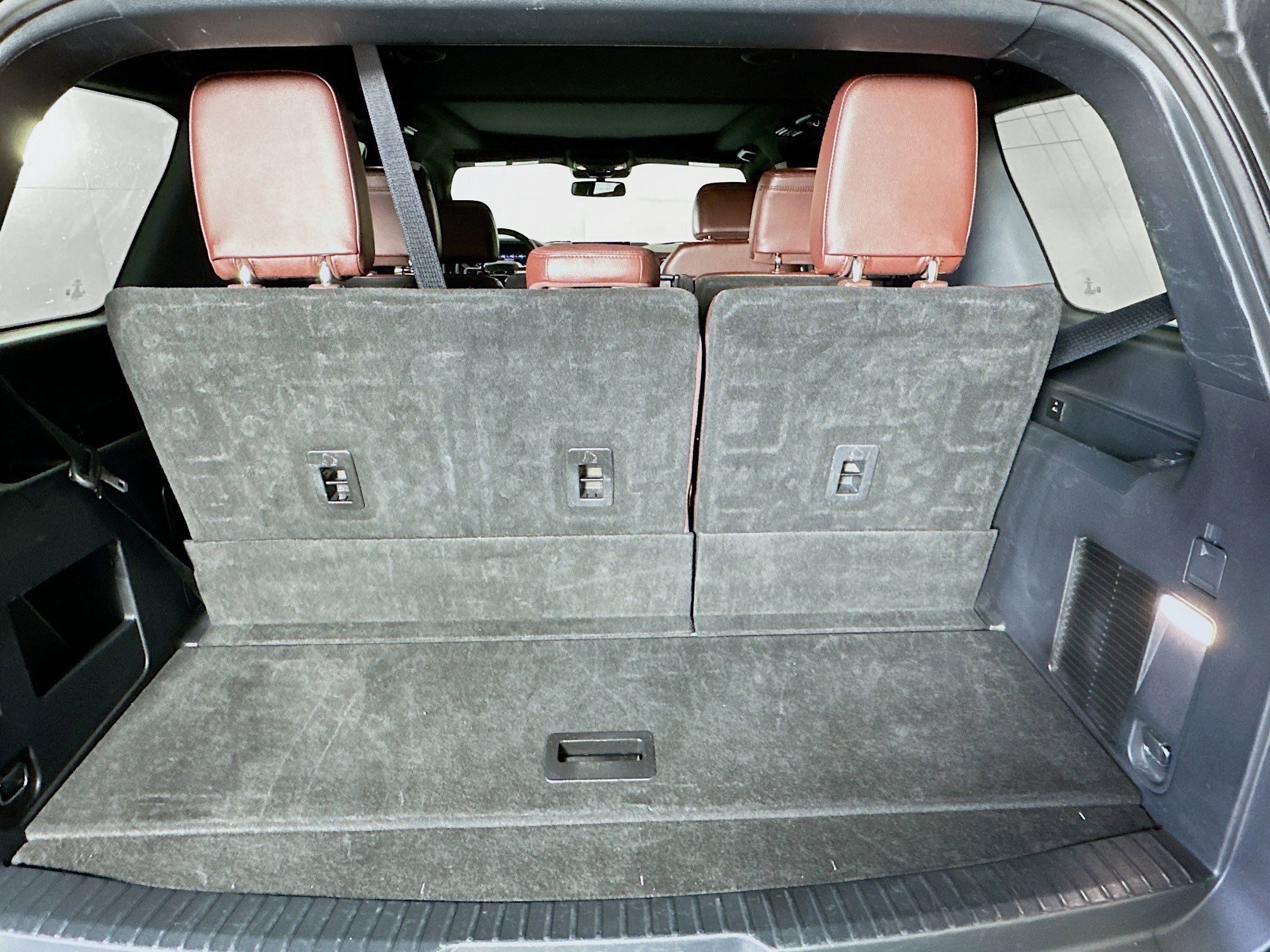 Used 2024 Ford Expedition Limited image 31