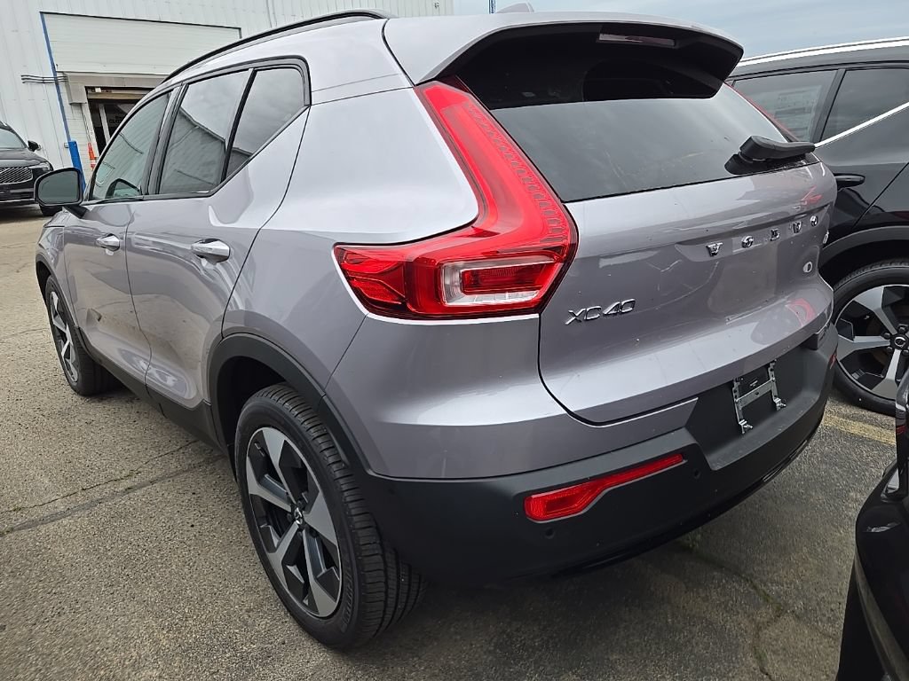 New 2026 Volvo XC40 B5 Plus w/ Protection Package Premier AWD/4WD image 5