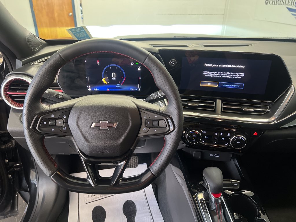 Used 2024 Chevrolet Trax RS w/ Driver Confidence Package FWD image 22