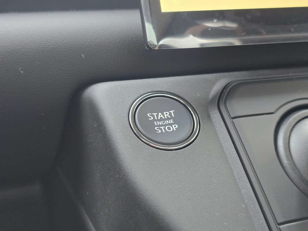 New 2026 Land Rover Defender 130 X-Dynamic SE AWD/4WD image 26
