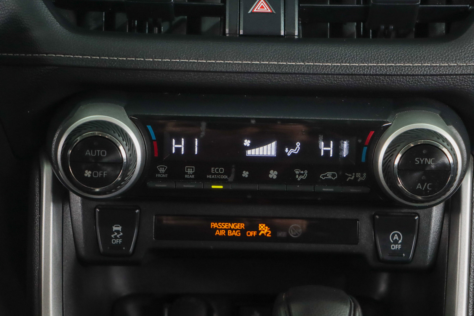 Used 2022 Toyota RAV4 XLE AWD/4WD image 20