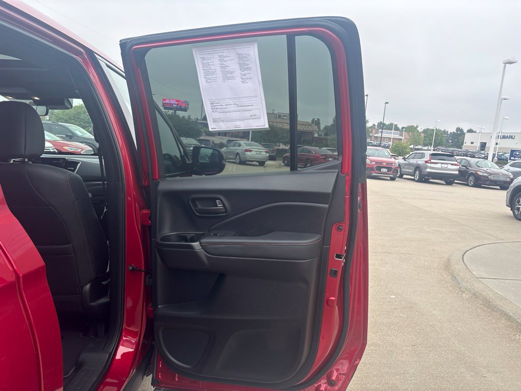 Used 2025 Honda Ridgeline TrailSport image 32