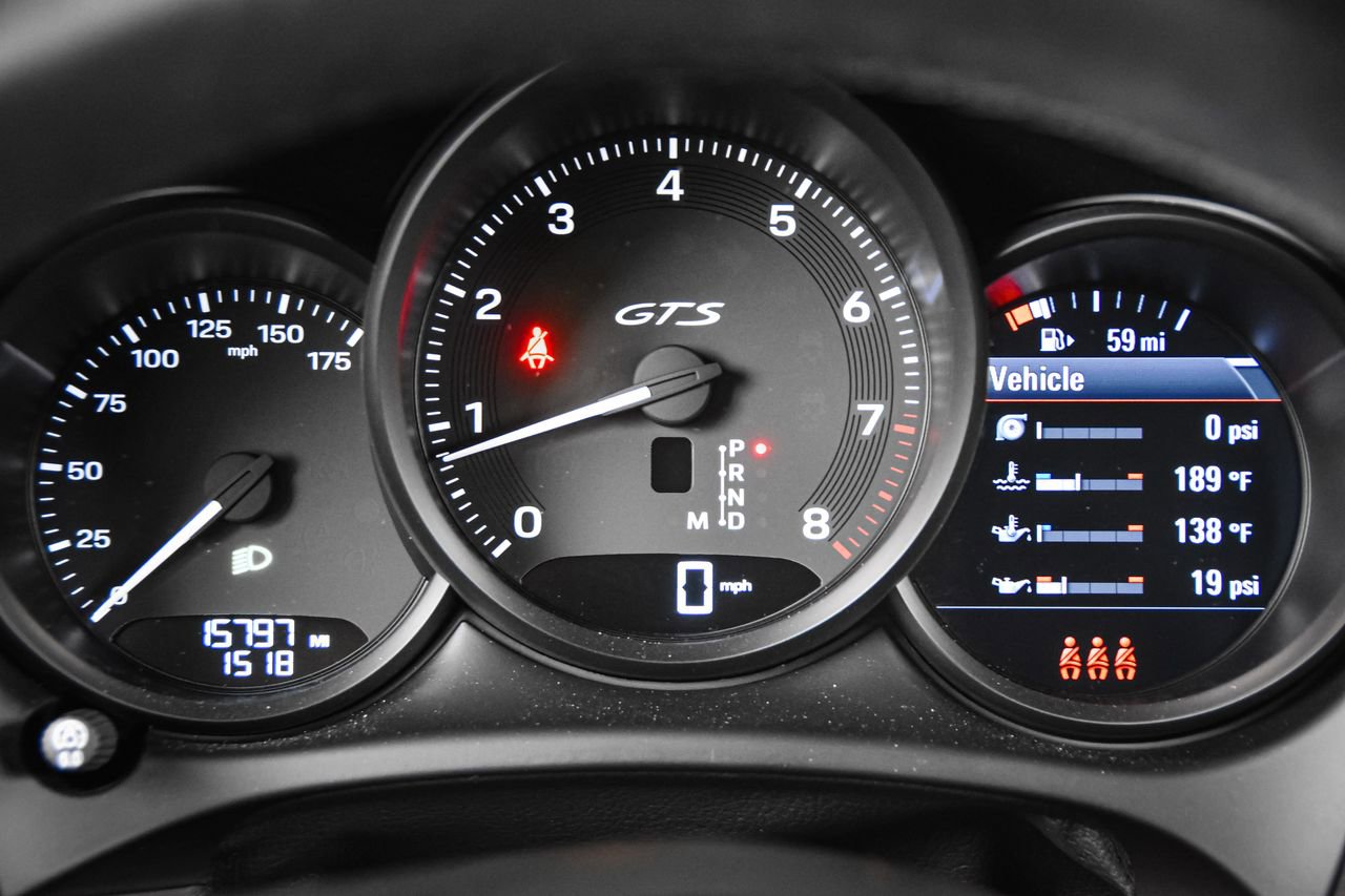 Certified 2025 Porsche Macan GTS image 13