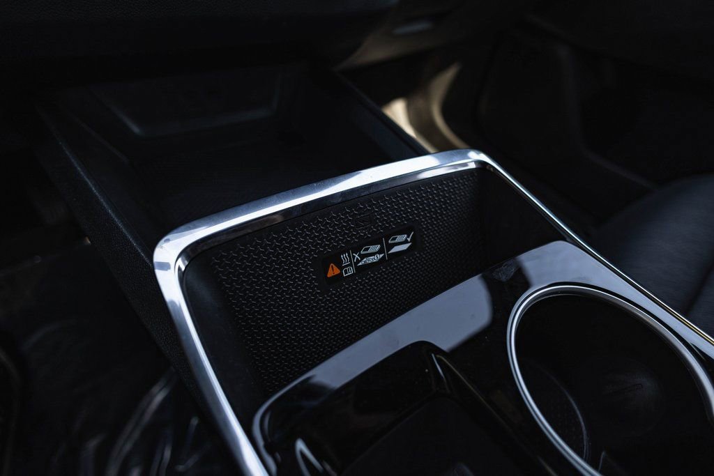 New 2025 Chevrolet Equinox LT w/ Convenience Package II image 9