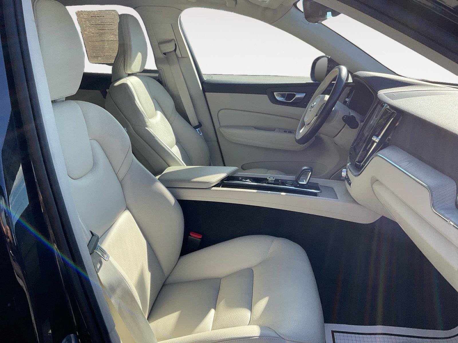Certified 2024 Volvo XC60 B5 Plus w/ Climate Package AWD/4WD image 15