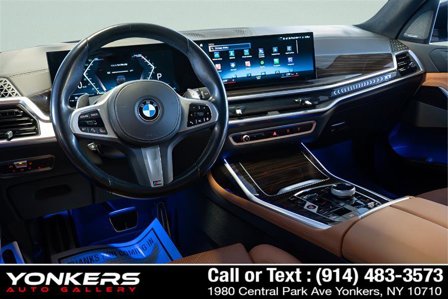 Used 2023 BMW X7 xDrive40i w/ M Sport Package AWD/4WD image 41