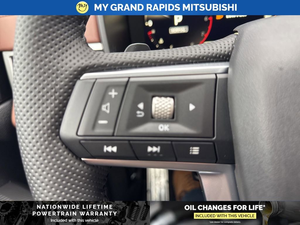 New 2026 Mitsubishi Outlander SEL AWD/4WD image 33