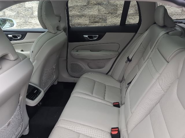 Used 2020 Volvo V60 T5 Cross Country w/ Protection Package AWD/4WD image 21