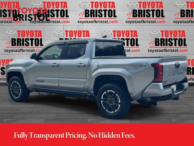 Used 2025 Toyota Tacoma TRD Sport AWD/4WD image 5