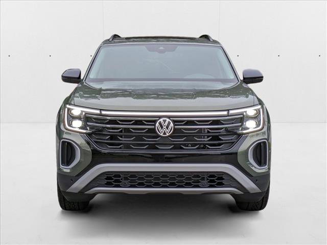 New 2026 Volkswagen Atlas Peak Edition image 6