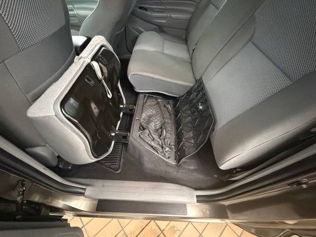 Used 2015 Toyota Tacoma 4x4 Double Cab w/ TRD Off-Road Package image 21