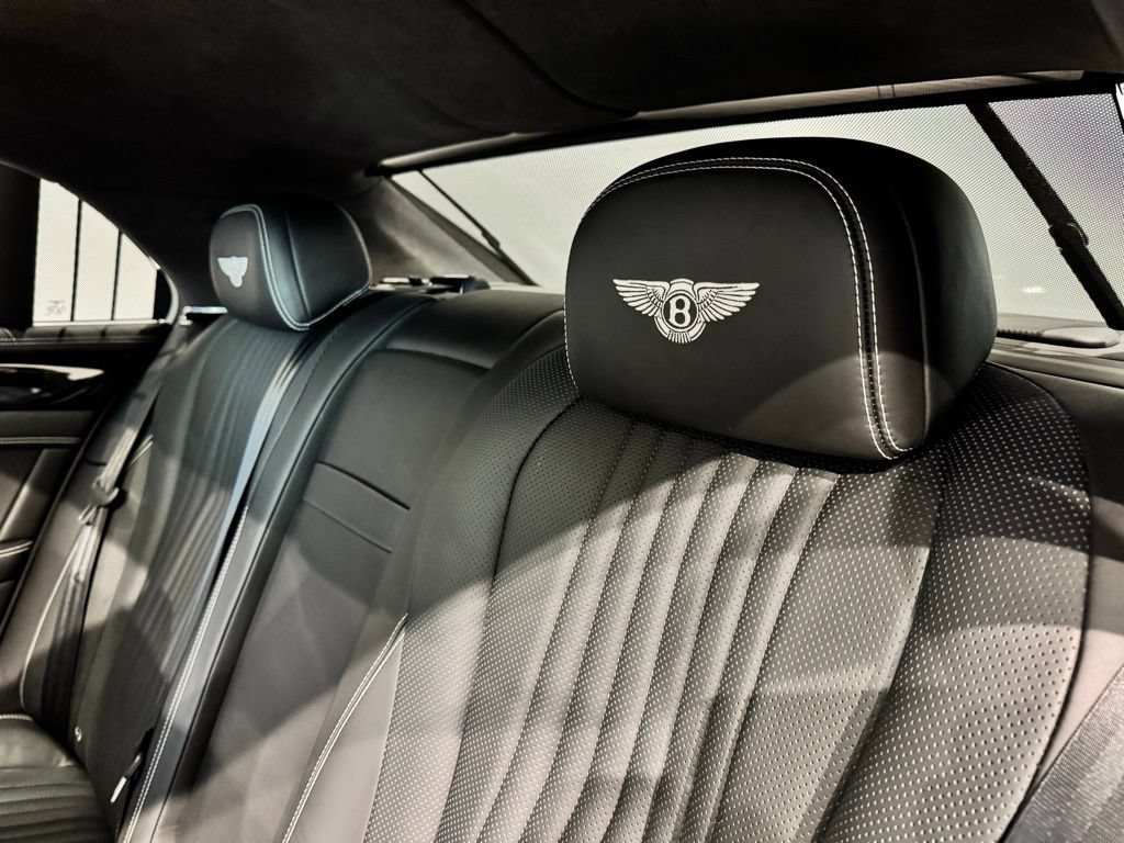 Used 2018 Bentley Flying Spur V8 AWD/4WD image 32