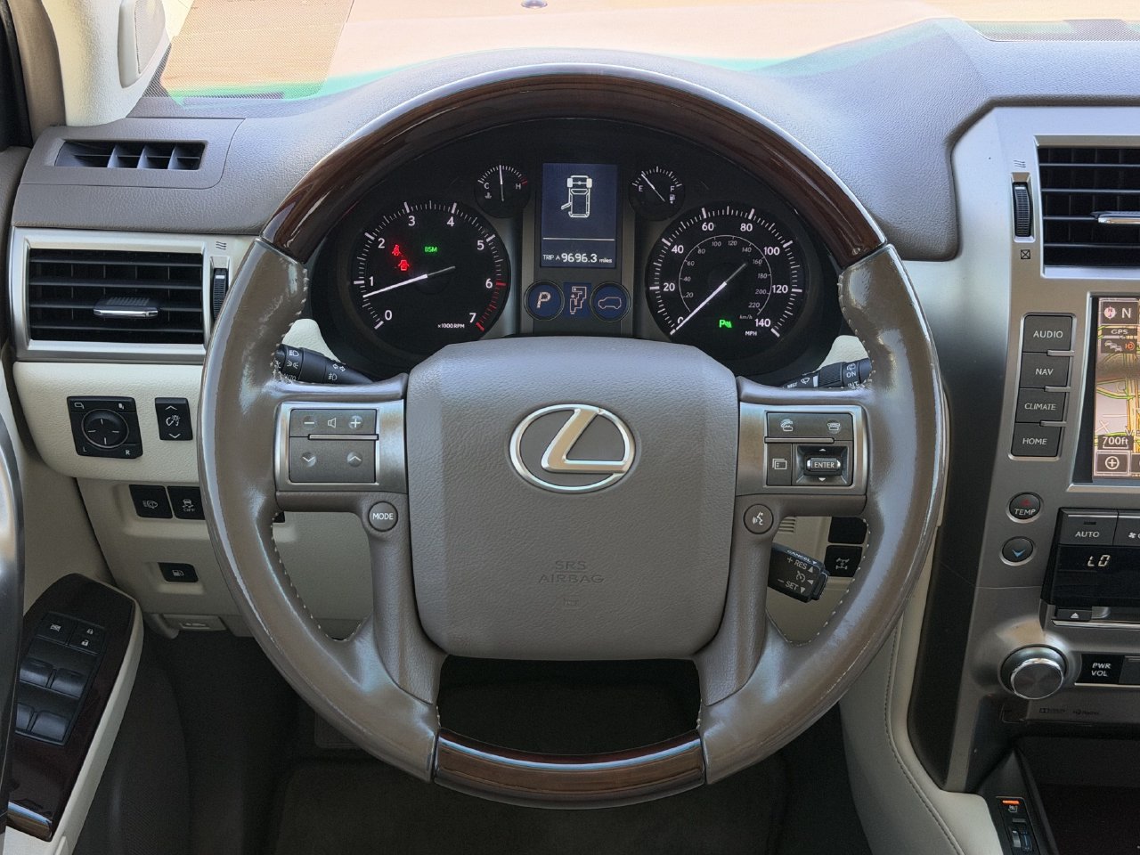 Used 2018 Lexus GX 460 Premium AWD/4WD image 12