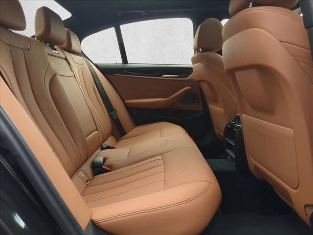 Used 2023 BMW 530i xDrive w/ Premium Package image 25