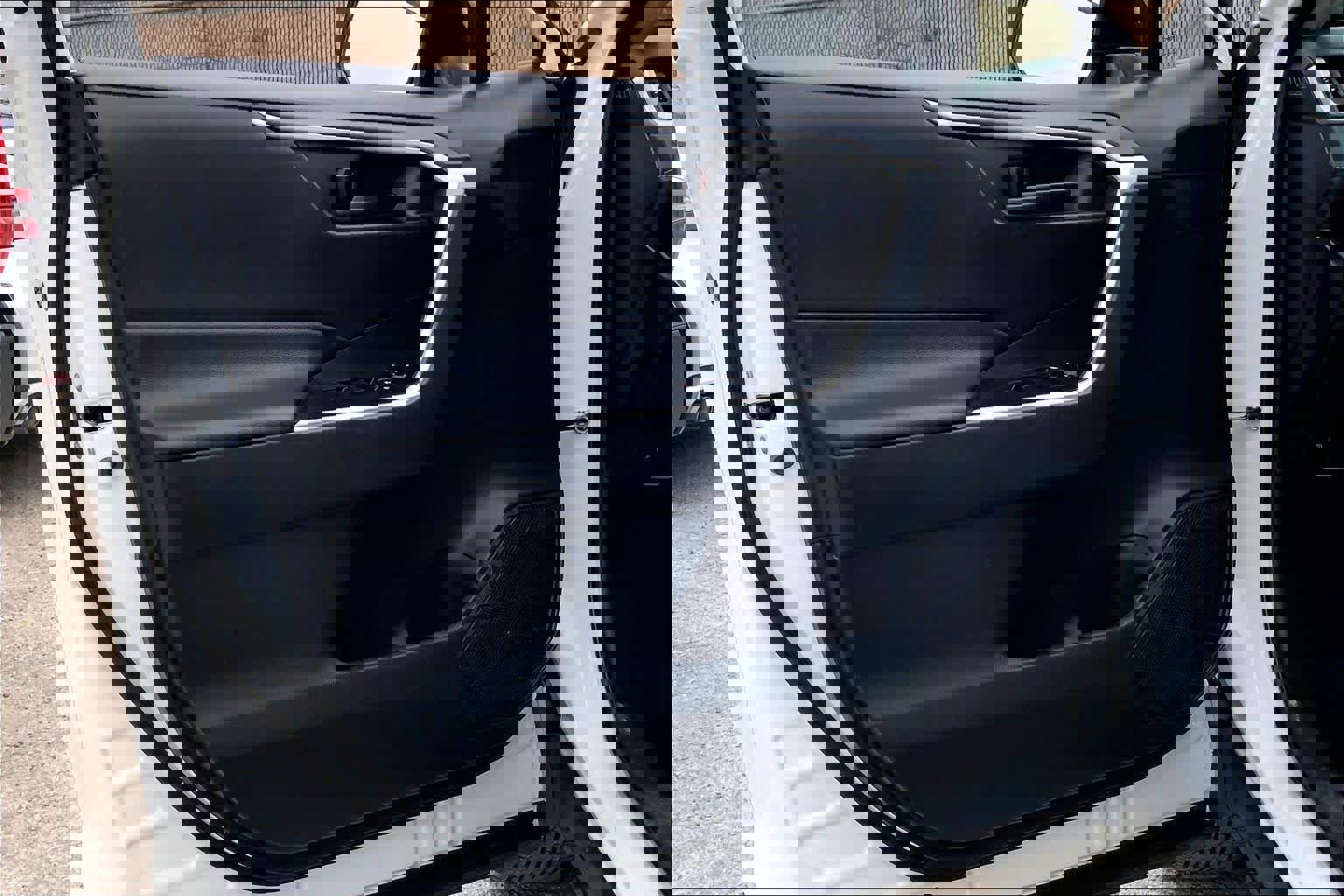 Used 2025 Toyota RAV4 LE image 20