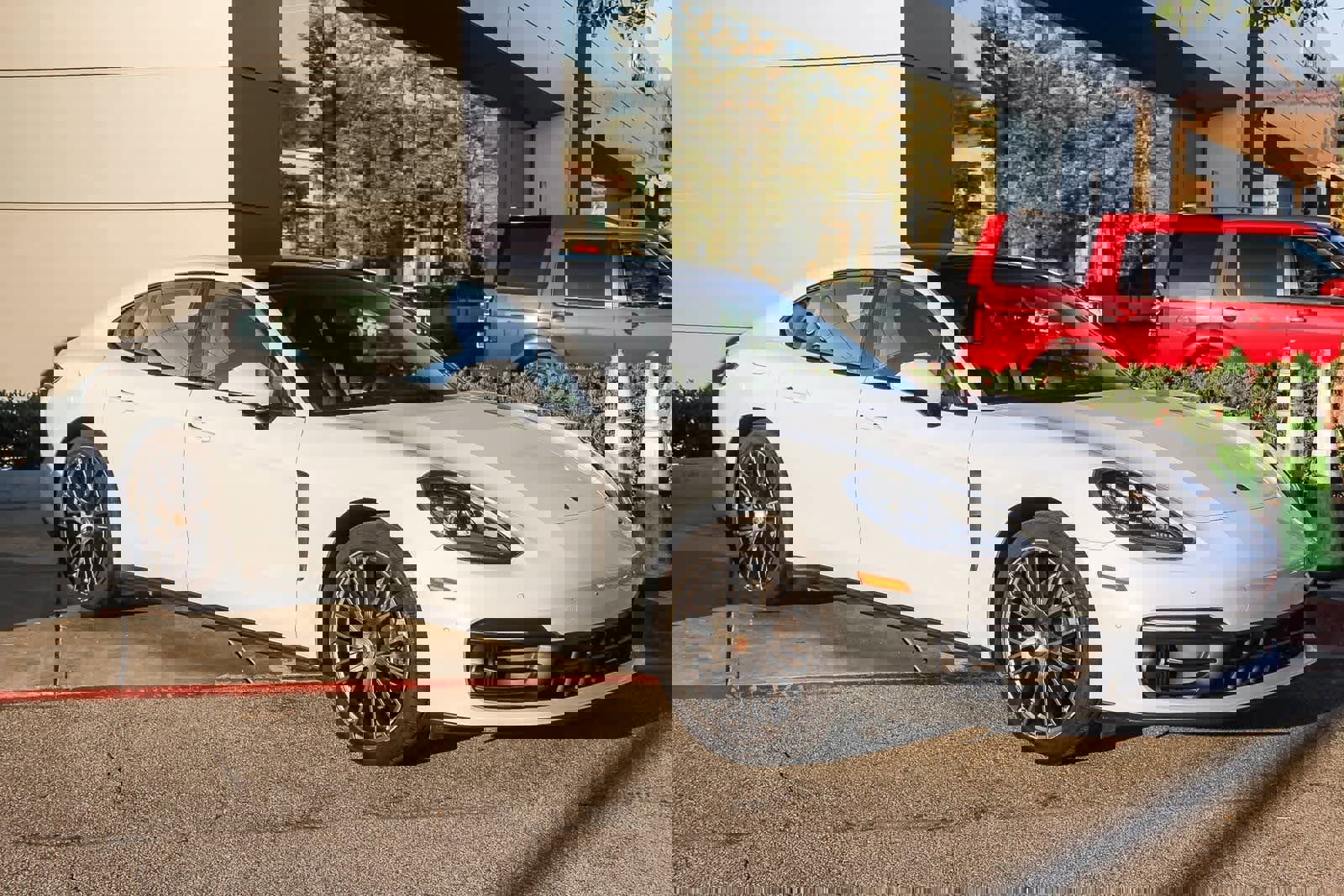 Used 2023 Porsche Panamera Platinum Edition image 3