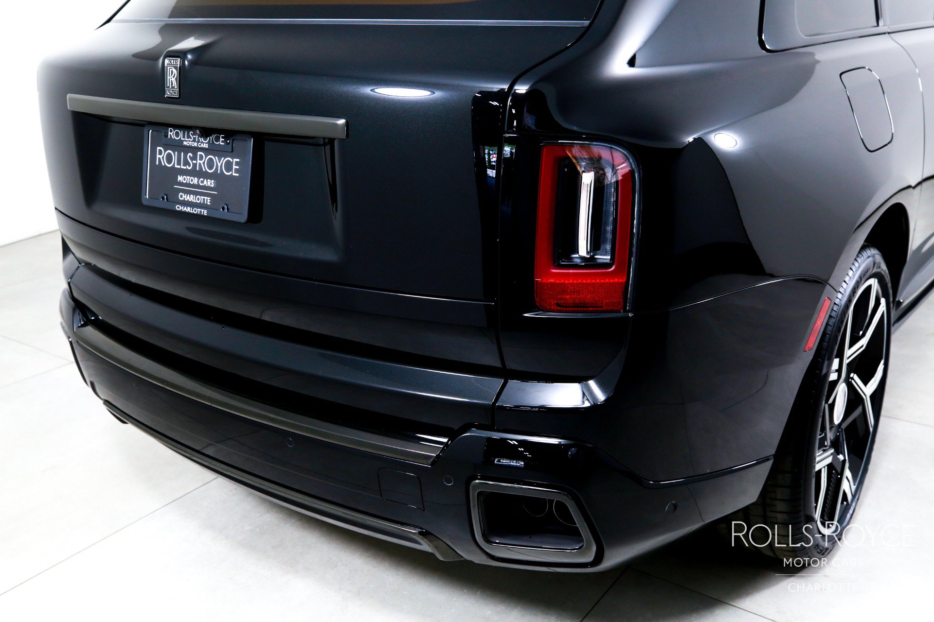 New 2026 Rolls-Royce Cullinan Black Badge AWD/4WD image 47