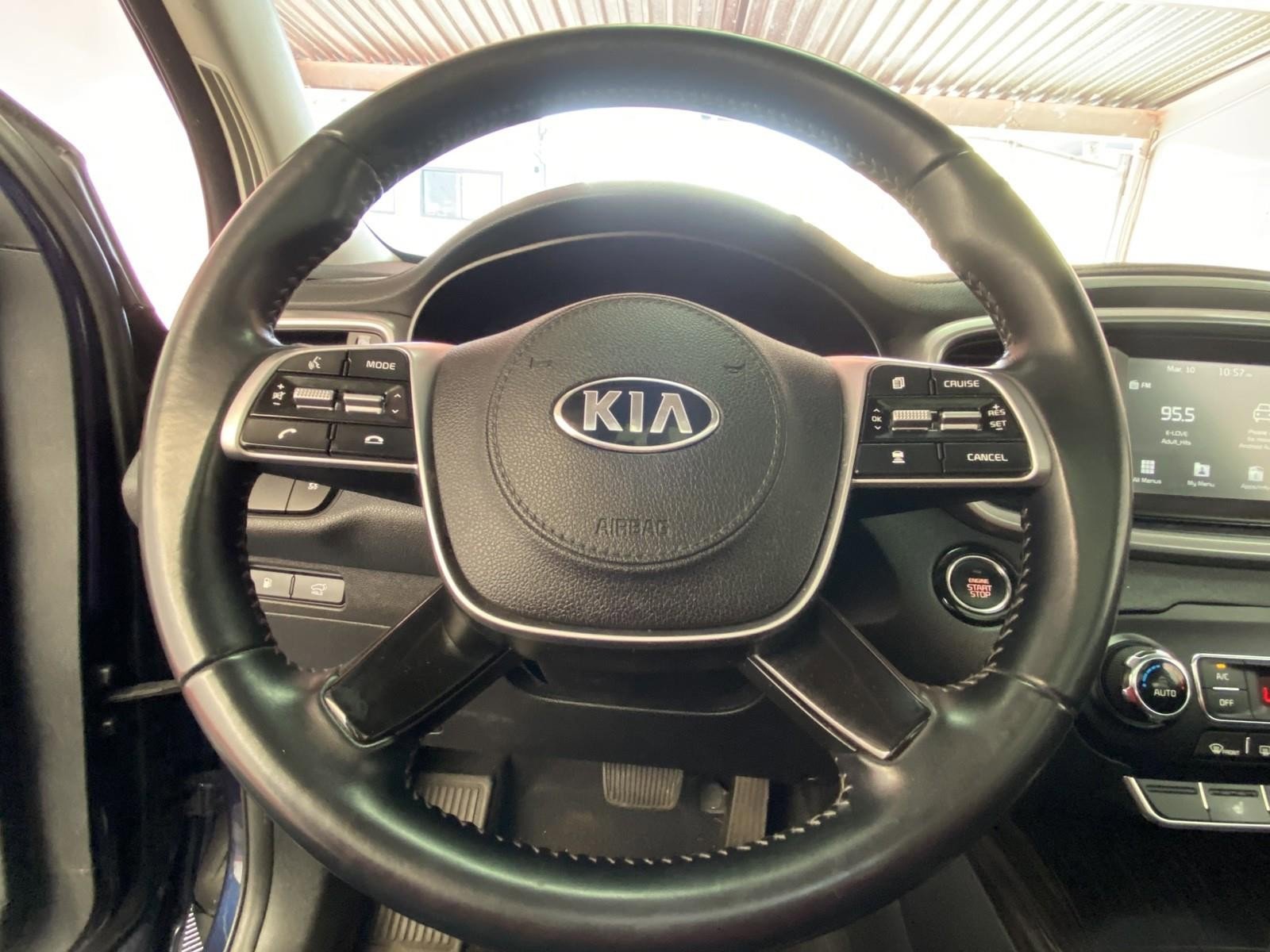 Used 2020 Kia Sorento EX image 29