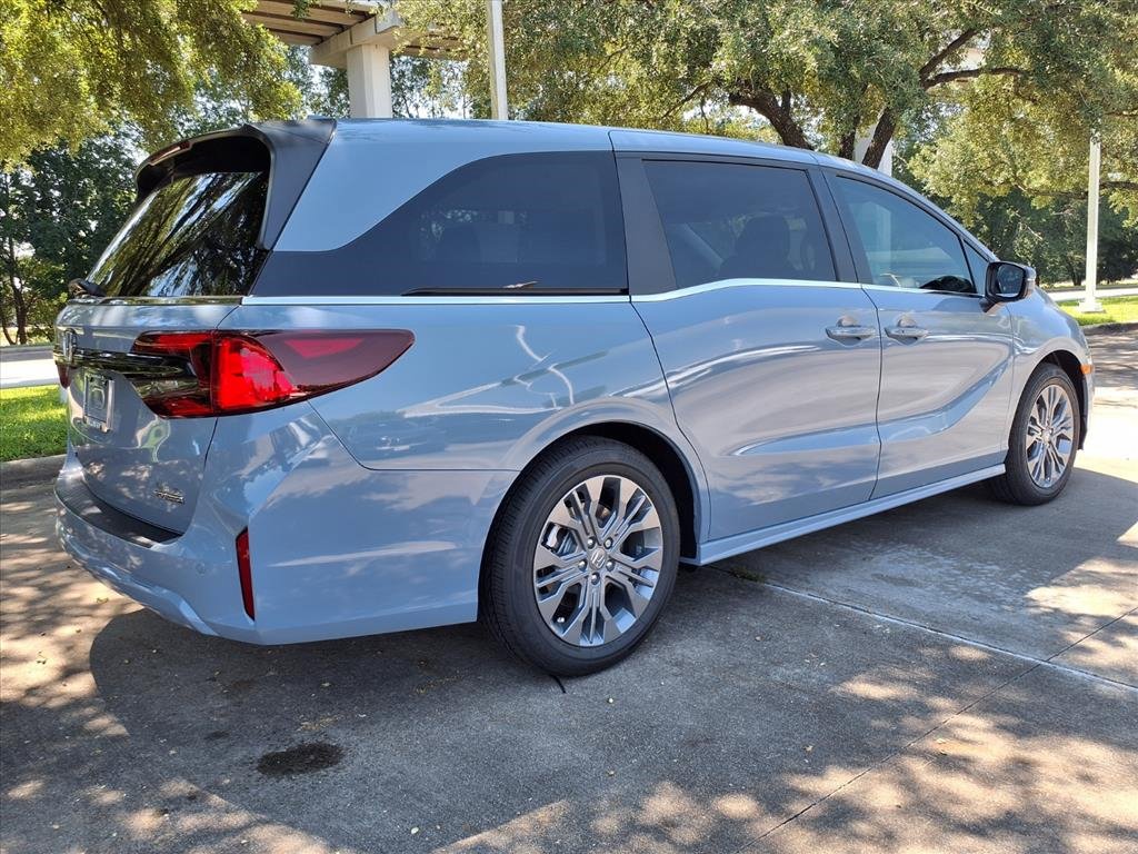 New 2026 Honda Odyssey Touring image 13