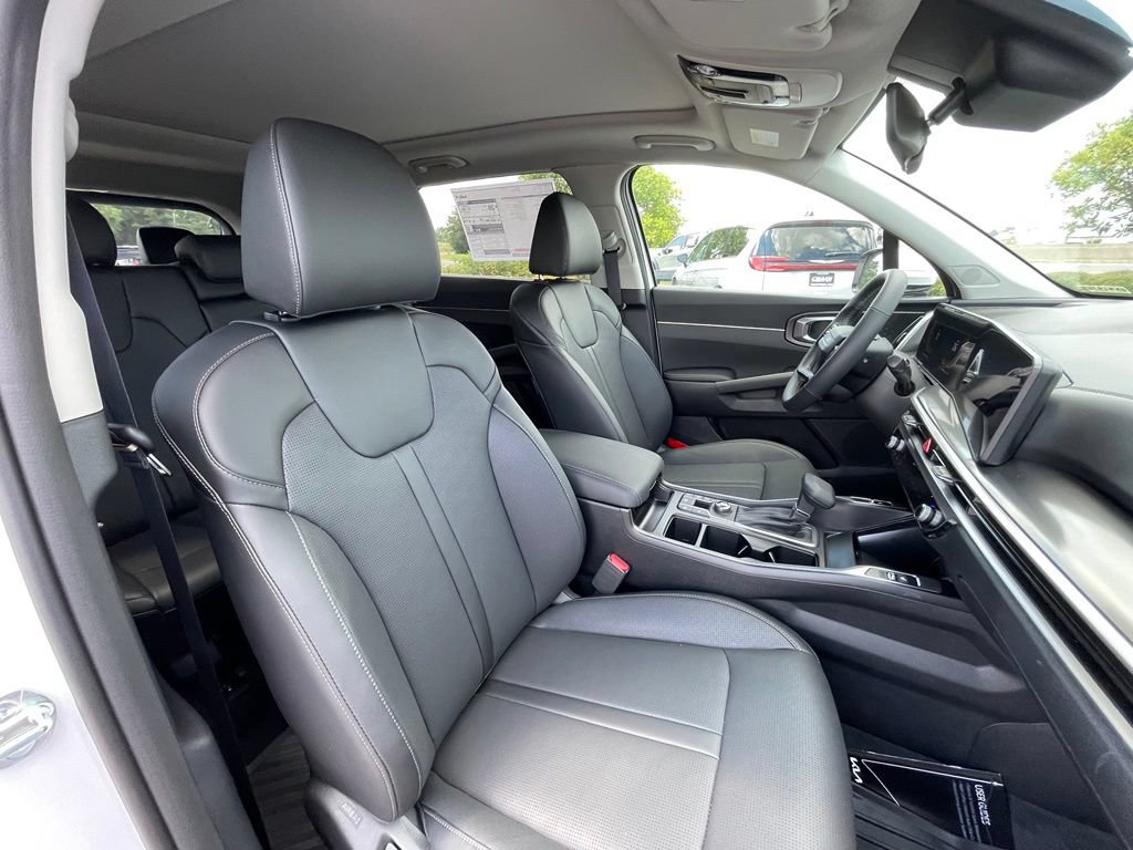 New 2026 Kia Sorento S w/ S Panoramic Sunroof Package FWD image 32