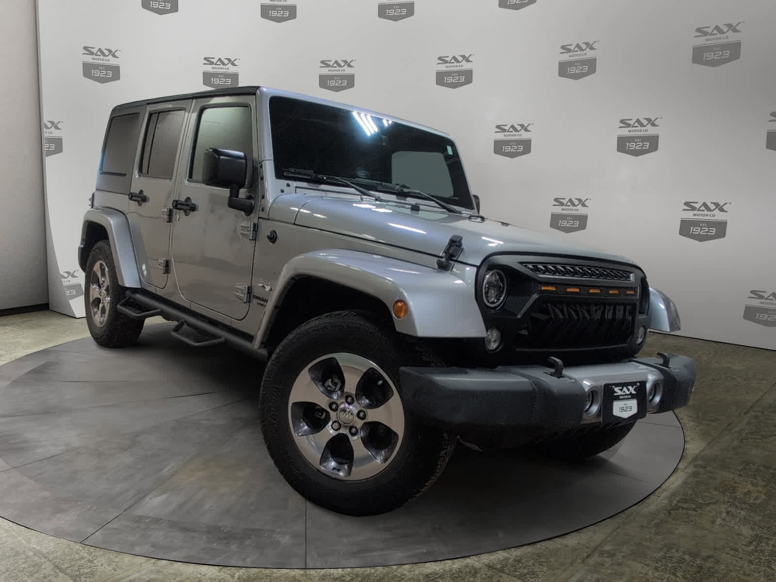 Used 2016 Jeep Wrangler Unlimited Sahara image 1