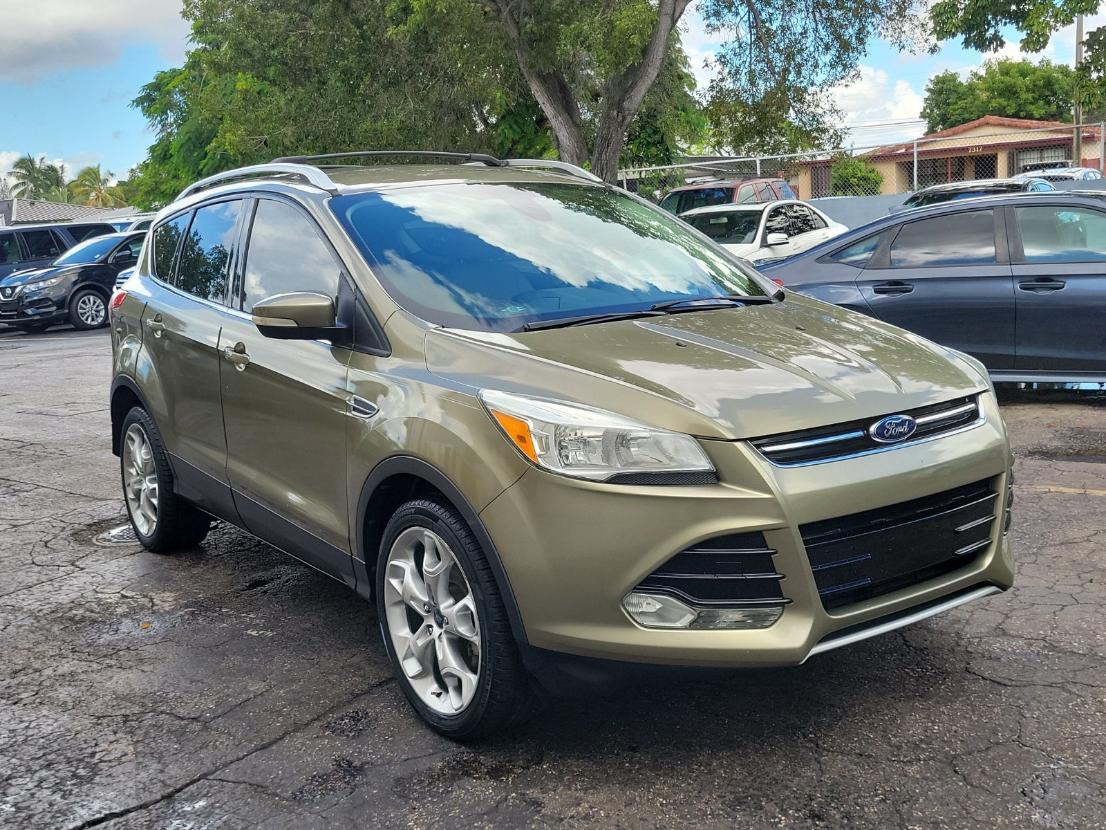 Used 2014 Ford Escape Titanium FWD image 3