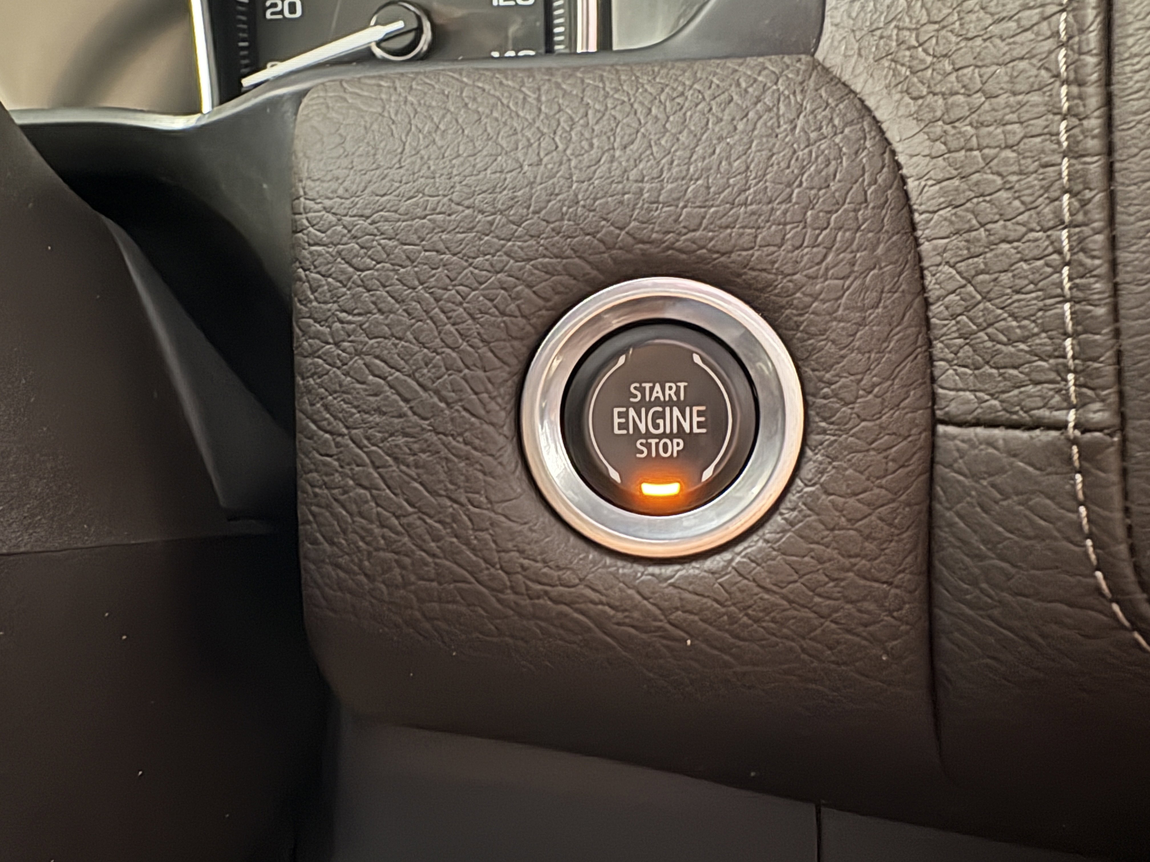 Used 2021 GMC Yukon XL Denali w/ Denali Ultimate Package image 15