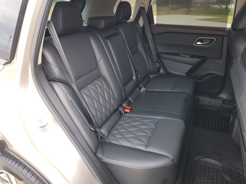 Certified 2023 Nissan Rogue Platinum w/ Platinum Premium Package image 14