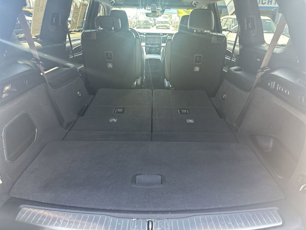 Used 2022 Jeep Grand Cherokee L Overland RWD image 19