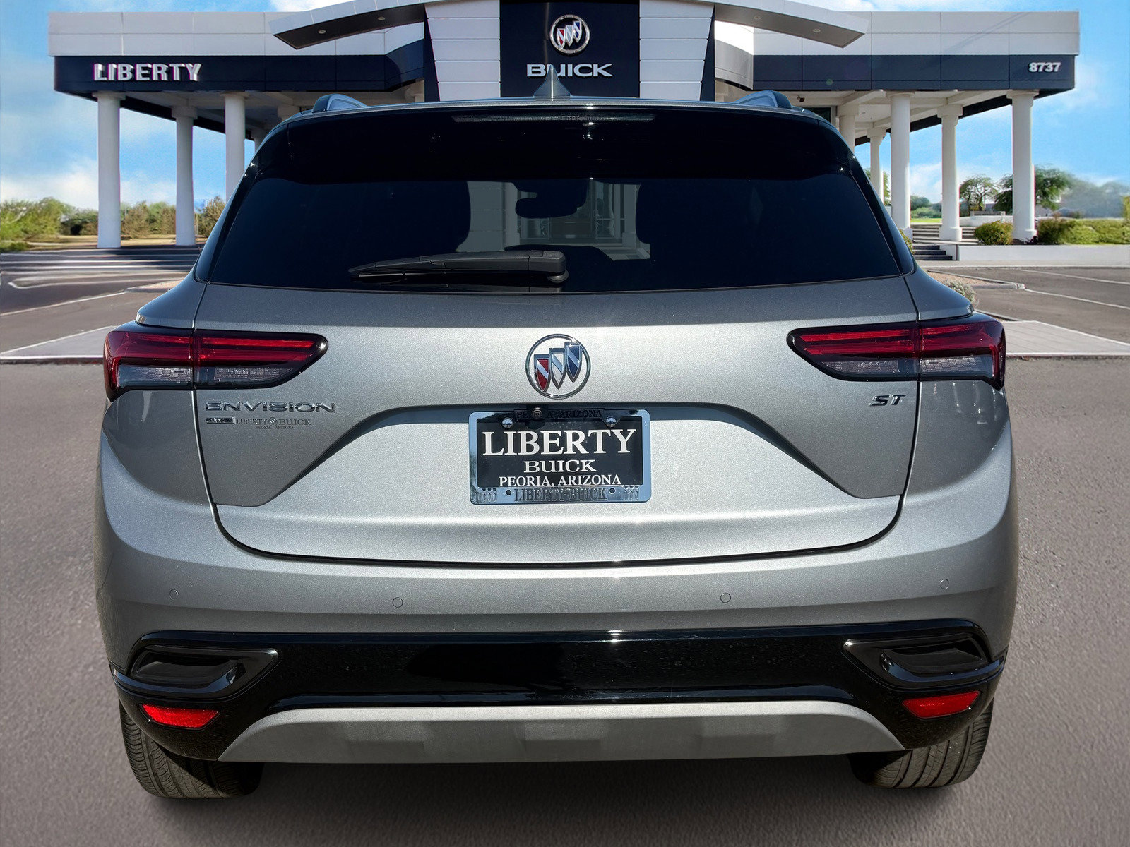 Used 2023 Buick Envision Essence w/ Sport Touring Package image 5