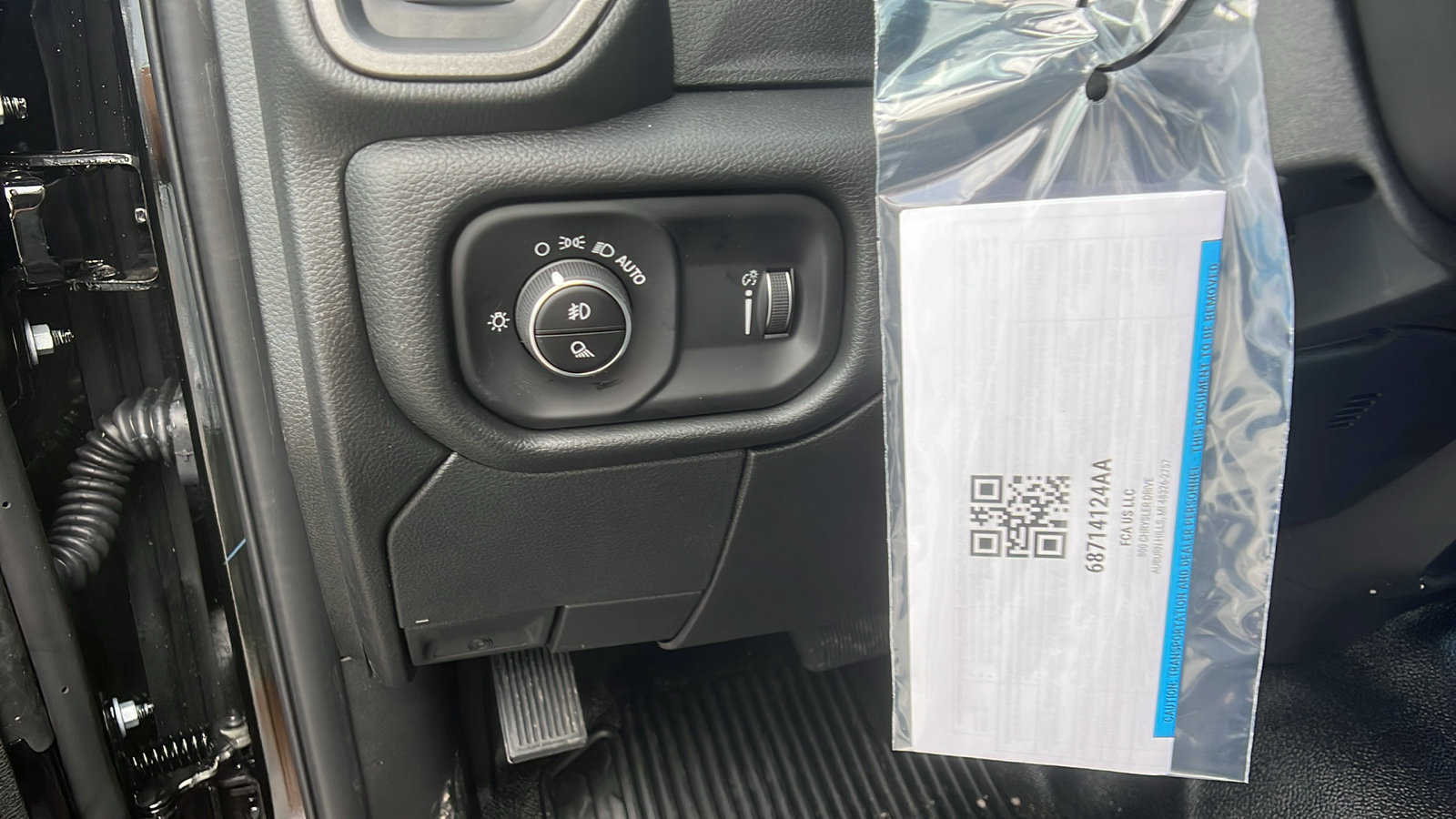 New 2025 RAM 5500 Tradesman w/ Safety Group AWD/4WD image 21