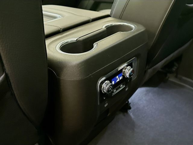 Used 2023 GMC Yukon Denali image 30