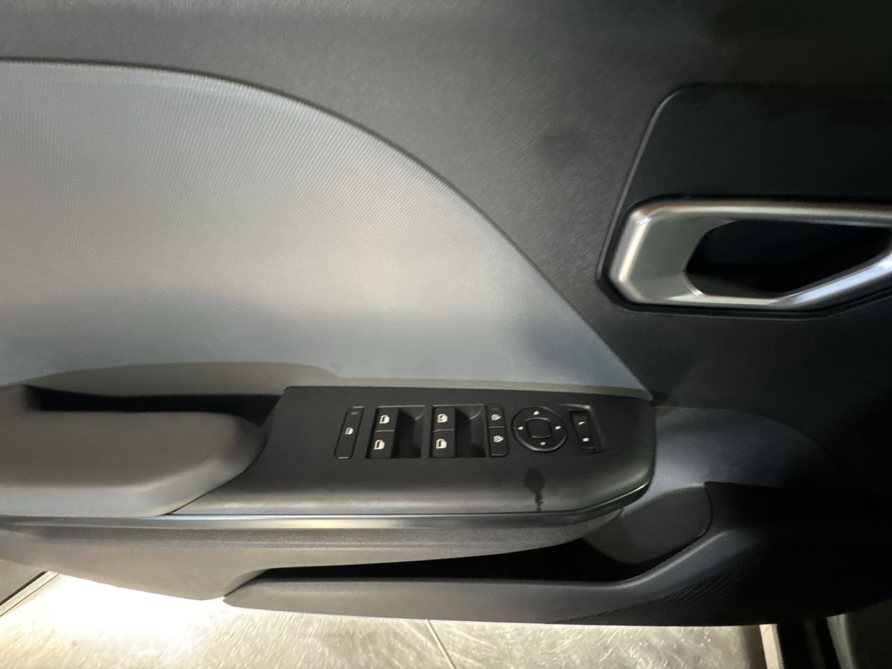 New 2025 Kia K4 LXS image 16