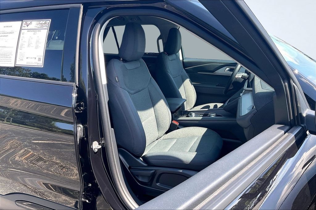 Used 2026 Ford Explorer Active AWD/4WD image 30