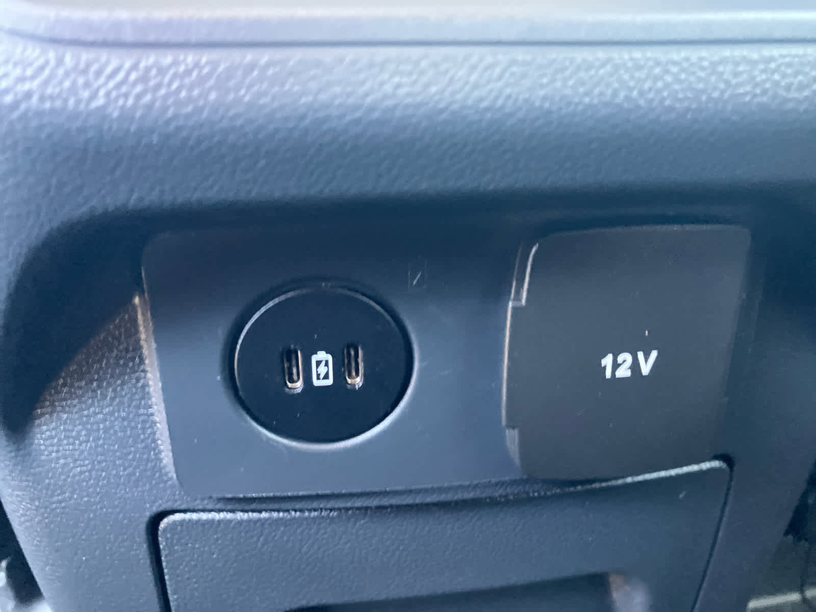 Used 2025 Ford Explorer Active RWD image 33