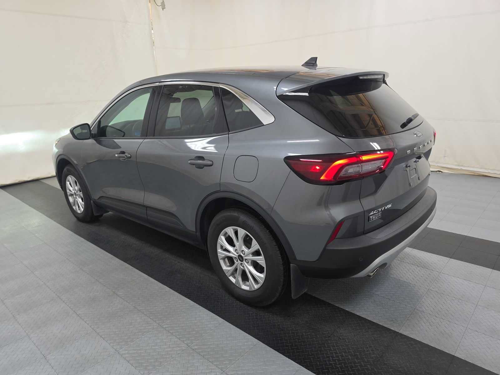Used 2024 Ford Escape Active w/ Tech Pack #1 AWD/4WD image 5