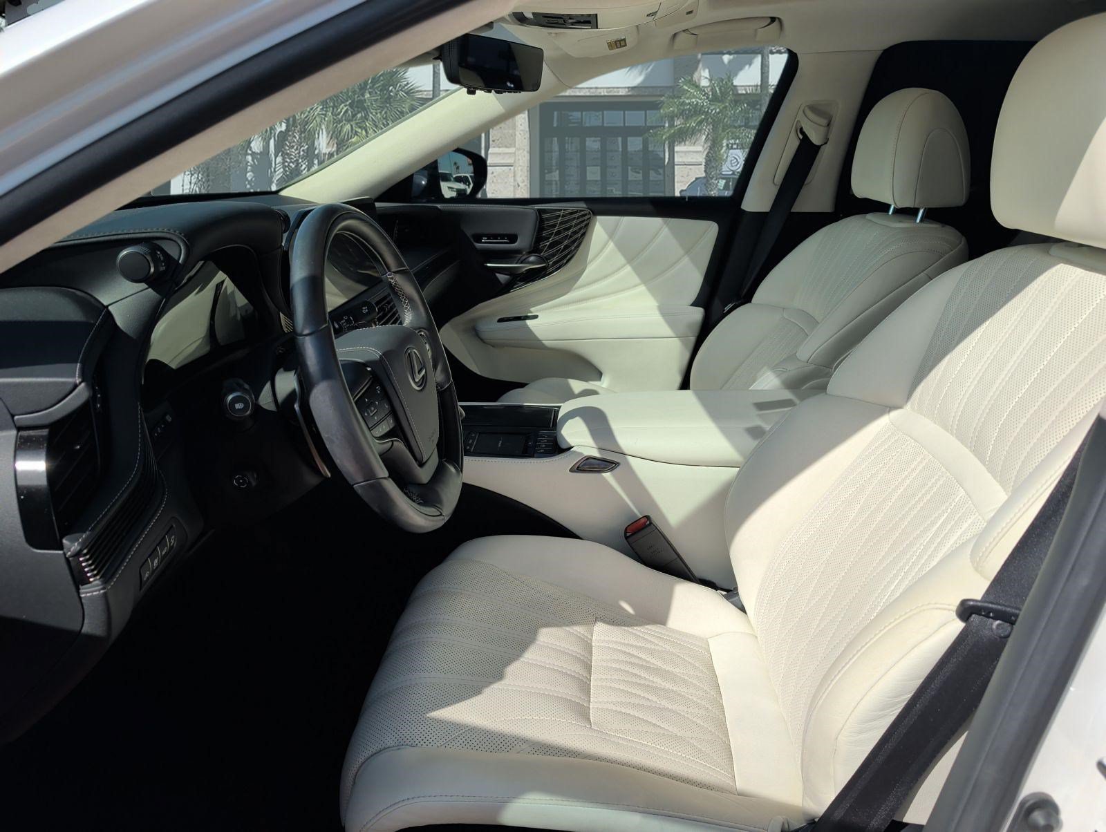 Certified 2022 Lexus LS 500h AWD w/ Luxury Package image 11