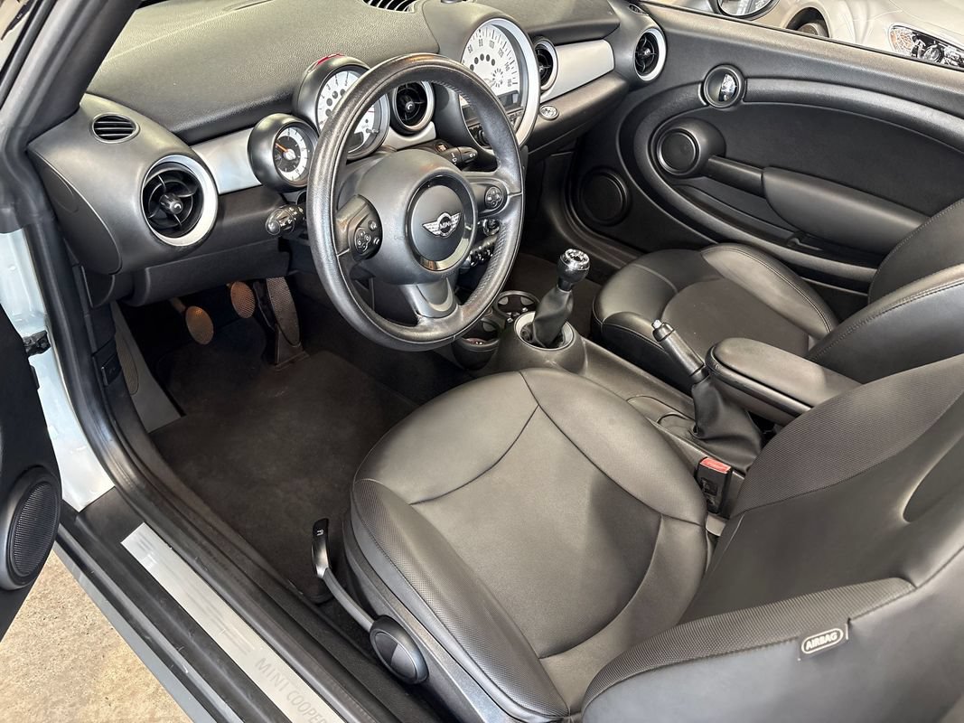 Used 2013 MINI Cooper Convertible FWD image 36