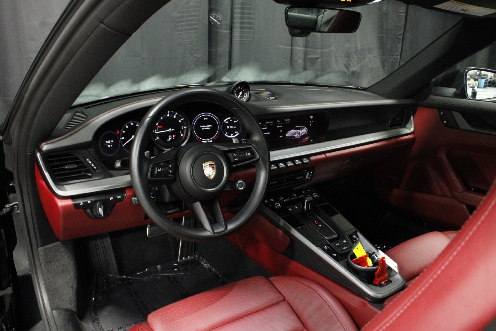 Certified 2024 Porsche 911 Carrera RWD image 4