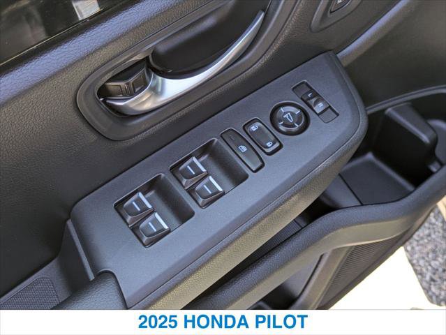 Certified 2025 Honda Pilot EX-L image 13
