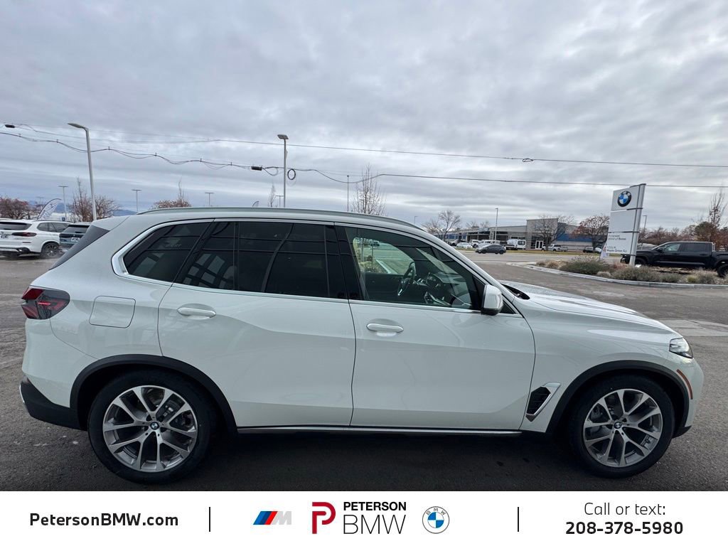 New 2026 BMW X5 xDrive50e w/ Premium Package image 8