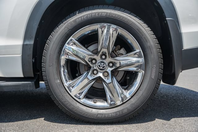 Used 2019 Toyota Highlander Limited Platinum AWD/4WD image 19