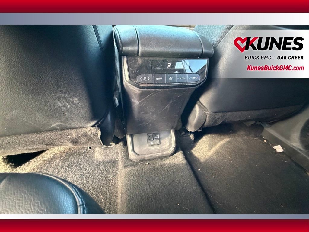 Used 2024 Toyota Highlander XSE image 10