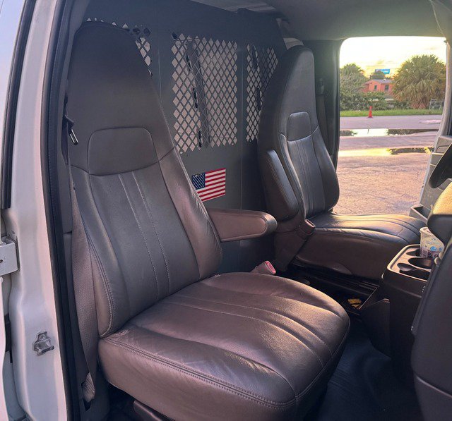 Used 2013 Chevrolet Express 2500 RWD image 33