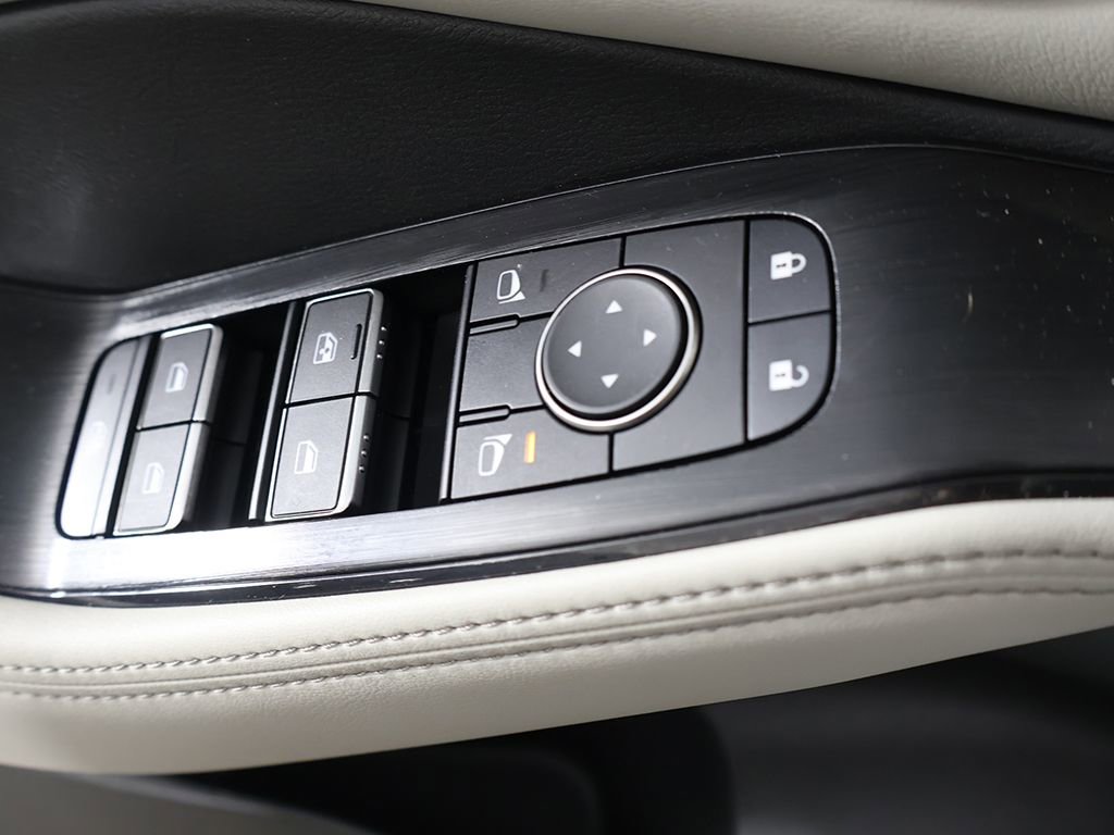 Used 2023 Nissan Rogue SL w/ SL Premium Package image 36