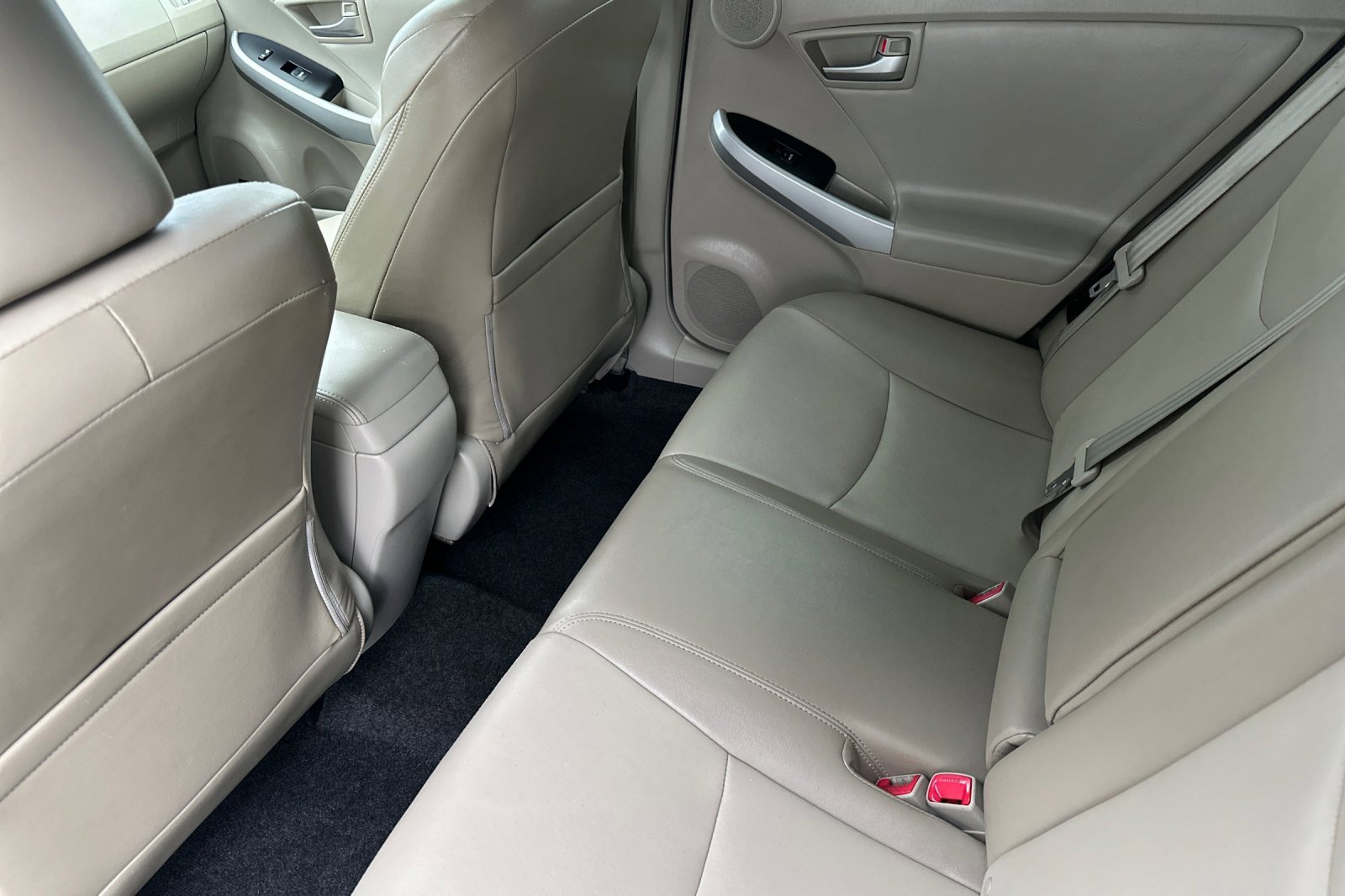 Used 2013 Toyota Prius Four image 11